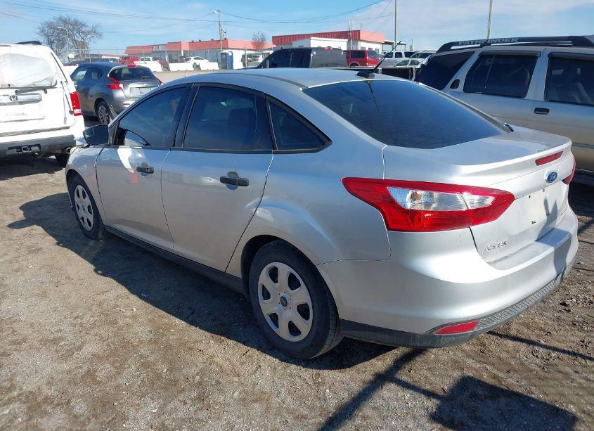 Photo 3 of 2013 Ford Focus S (VIN 1FADP3E28DL380420)