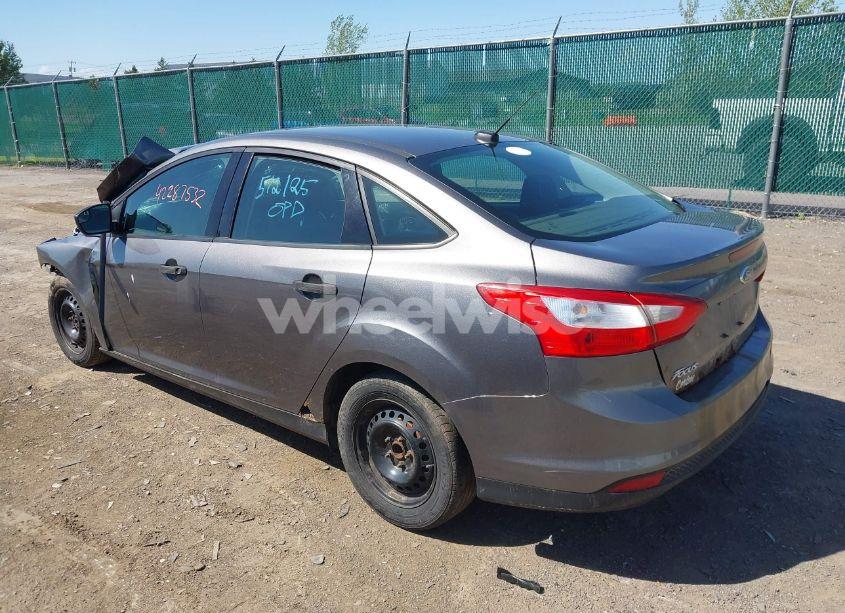 Photo 3 of 2014 Ford Focus S (VIN 1FADP3E28EL249313)