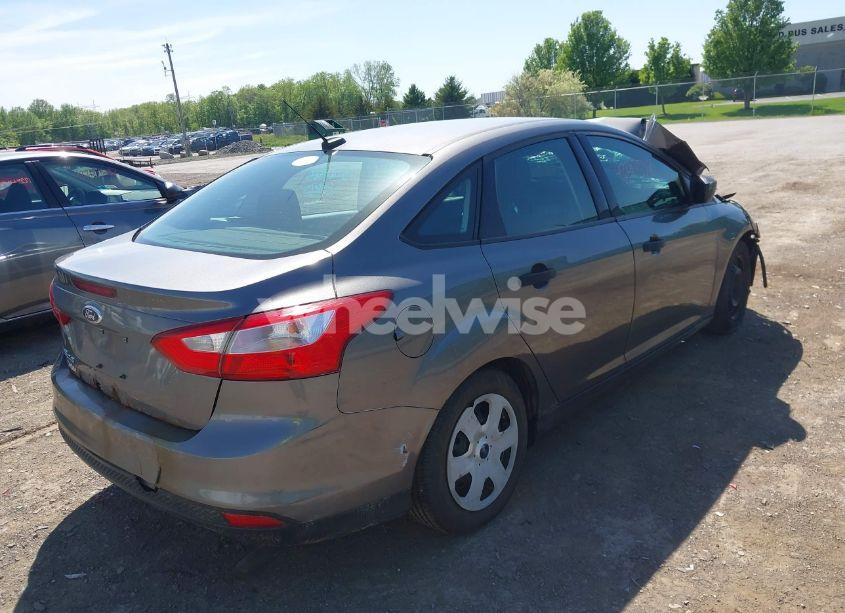 Photo 4 of 2014 Ford Focus S (VIN 1FADP3E28EL249313)