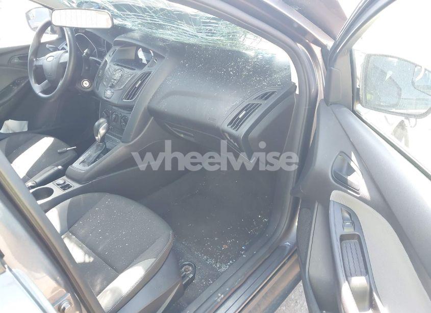 Photo 5 of 2014 Ford Focus S (VIN 1FADP3E28EL249313)