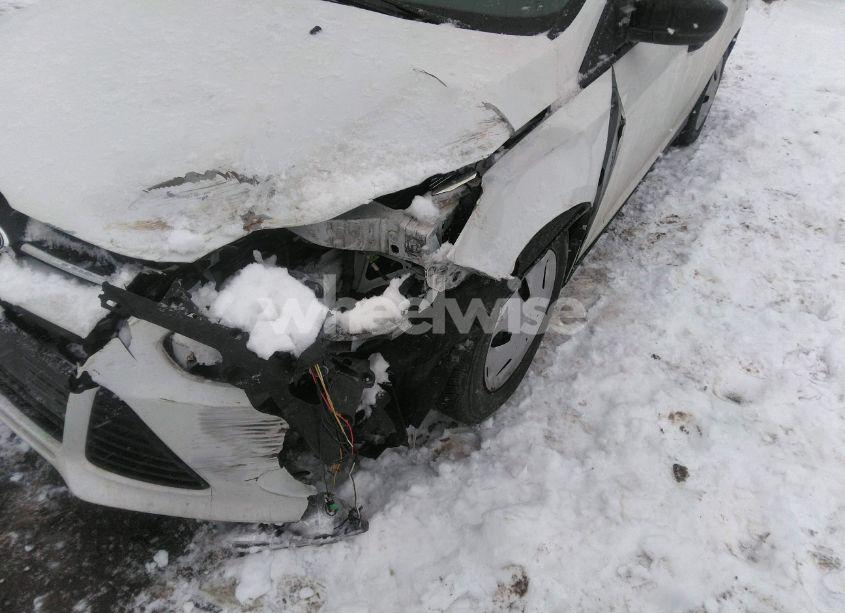 Photo 6 of 2014 Ford Focus S (VIN 1FADP3E28EL439323)