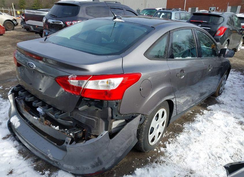Photo 4 of 2014 Ford Focus S (VIN 1FADP3E28EL462391)