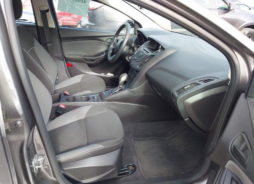 Photo 5 of 2014 Ford Focus S (VIN 1FADP3E28EL462391)