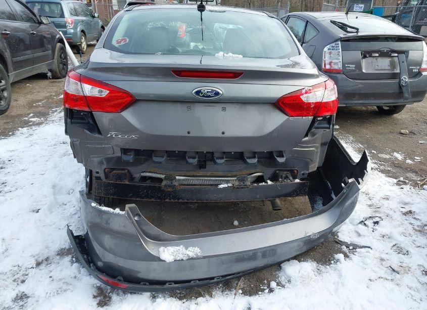 Photo 6 of 2014 Ford Focus S (VIN 1FADP3E28EL462391)