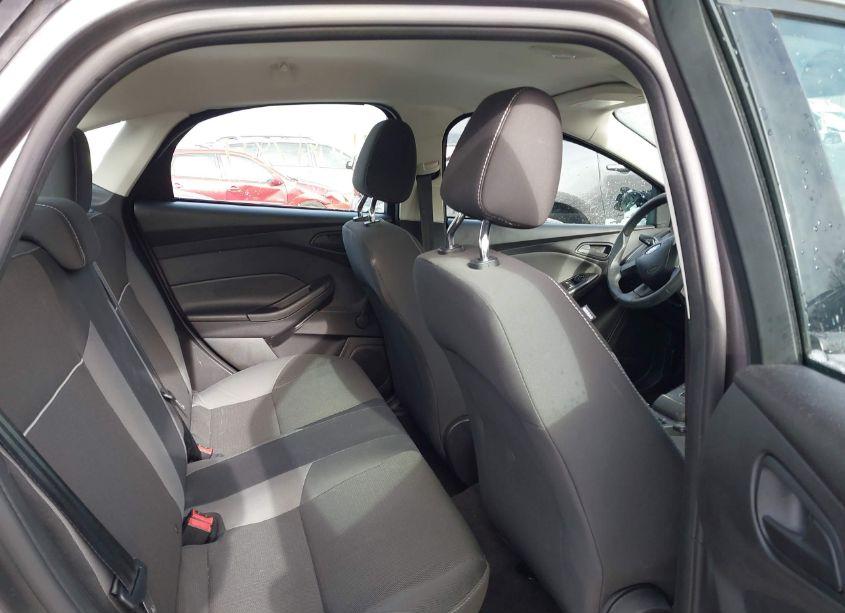 Photo 8 of 2014 Ford Focus S (VIN 1FADP3E28EL462391)