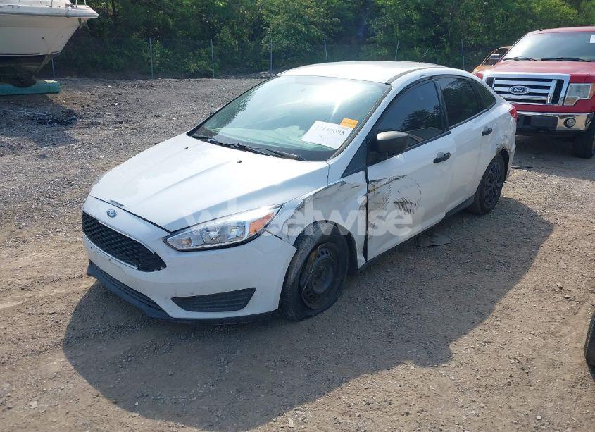 Photo 2 of 2015 Ford Focus S (VIN 1FADP3E28FL321466)