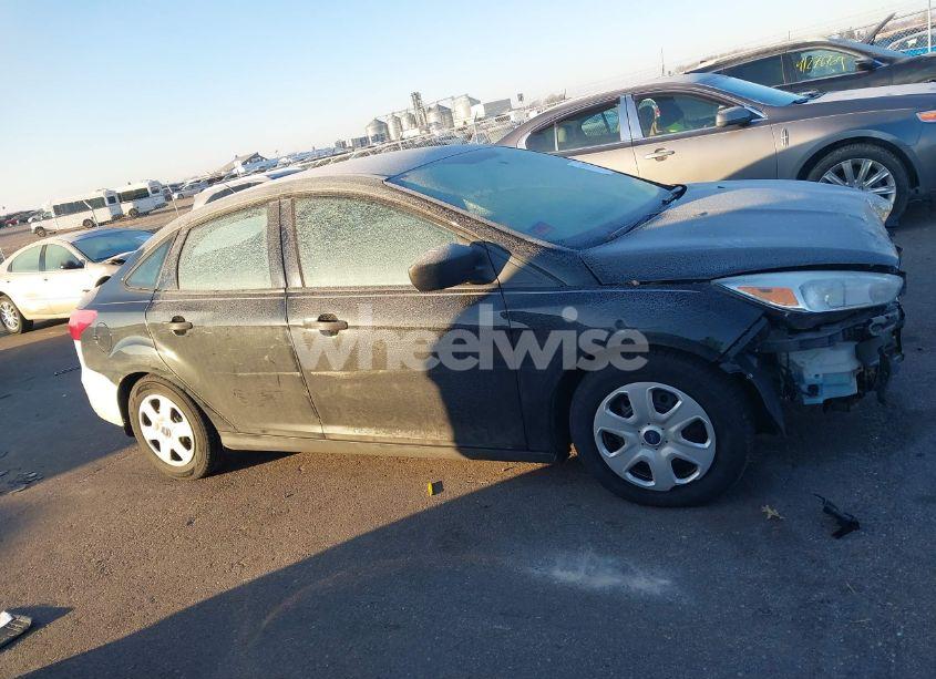 Photo 13 of 2015 Ford Focus S (VIN 1FADP3E28FL346299)