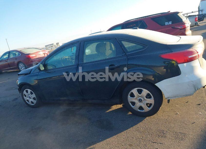 Photo 14 of 2015 Ford Focus S (VIN 1FADP3E28FL346299)