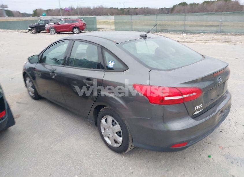 Photo 3 of 2016 Ford Focus S (VIN 1FADP3E28GL249623)