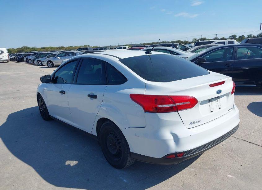 Photo 3 of 2016 Ford Focus S (VIN 1FADP3E28GL369244)