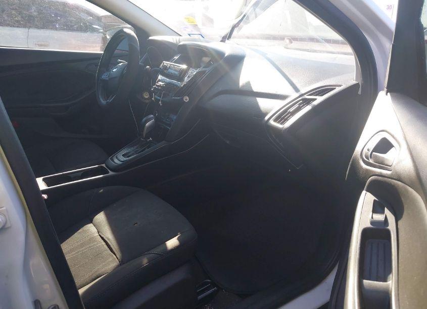 Photo 5 of 2016 Ford Focus S (VIN 1FADP3E28GL369244)