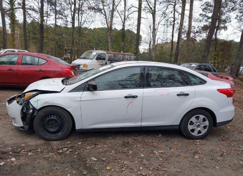 Photo 14 of 2017 Ford Focus S (VIN 1FADP3E28HL227283)