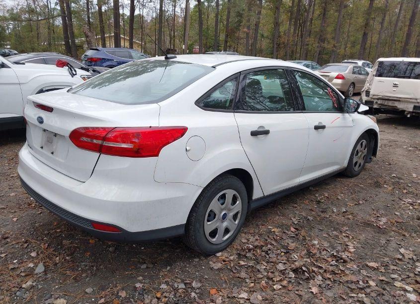 Photo 4 of 2017 Ford Focus S (VIN 1FADP3E28HL227283)