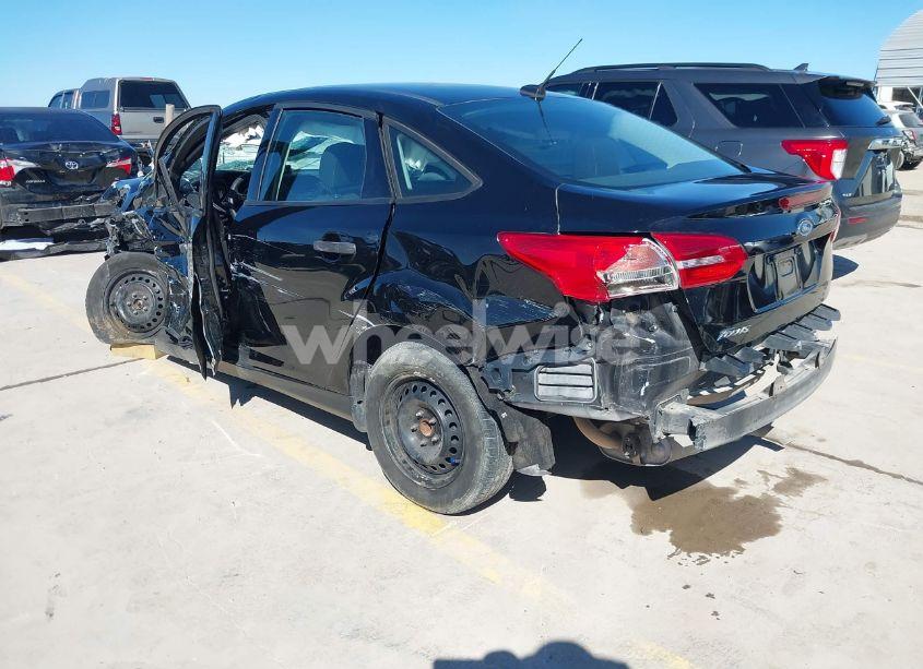 Photo 3 of 2017 Ford Focus S (VIN 1FADP3E28HL318702)