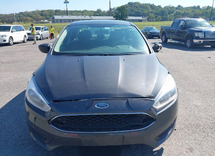 Photo 12 of 2018 Ford Focus S (VIN 1FADP3E28JL286517)