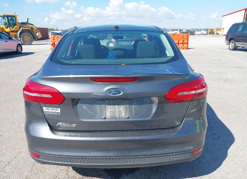 Photo 16 of 2018 Ford Focus S (VIN 1FADP3E28JL286517)