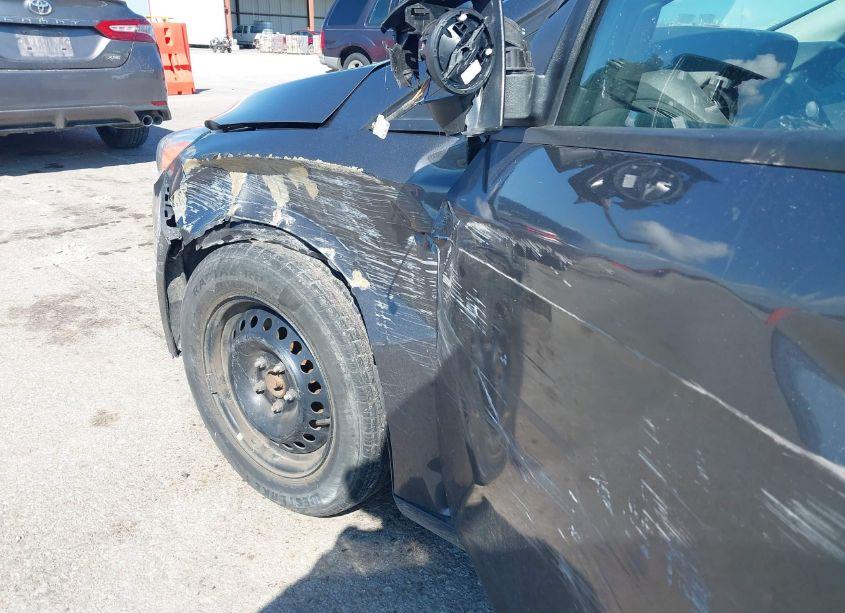 Photo 6 of 2018 Ford Focus S (VIN 1FADP3E28JL286517)