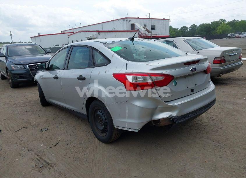 Photo 3 of 2013 Ford Focus S (VIN 1FADP3E29DL118812)