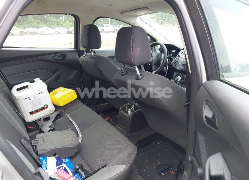 Photo 8 of 2013 Ford Focus S (VIN 1FADP3E29DL118812)