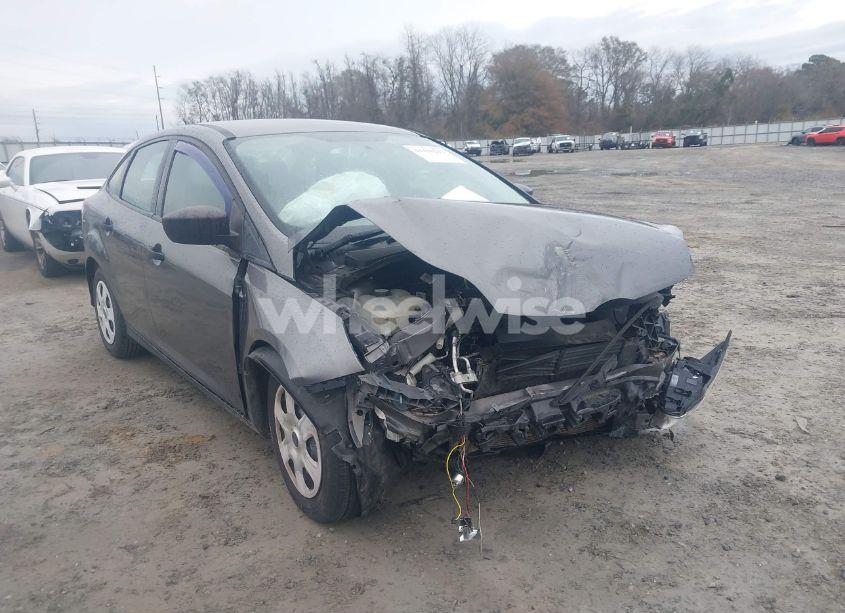 Photo 6 of 2013 Ford Focus S (VIN 1FADP3E29DL317844)