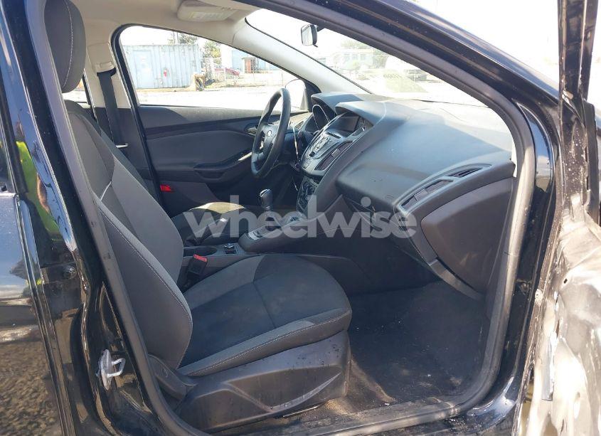Photo 5 of 2014 Ford Focus S (VIN 1FADP3E29EL176811)