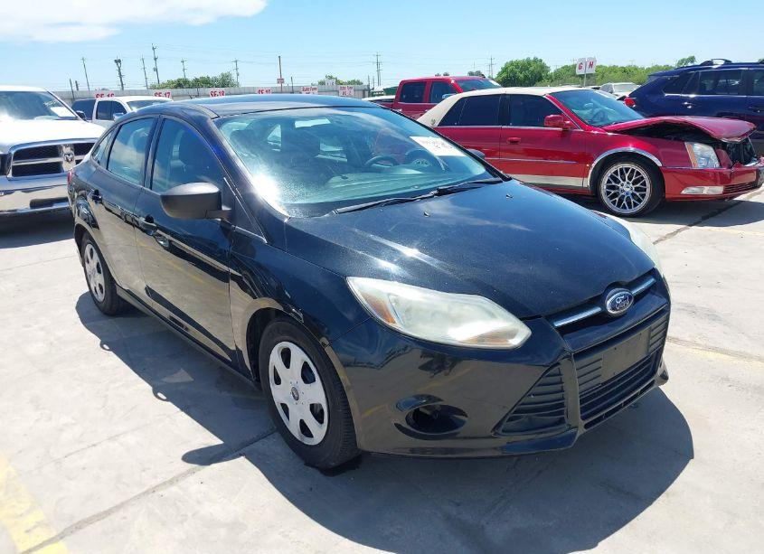 2014 Ford Focus S (VIN 1FADP3E29EL231869) main photo