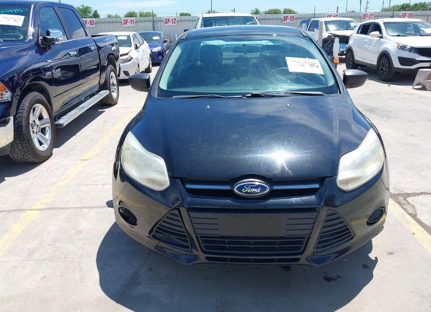 Photo 12 of 2014 Ford Focus S (VIN 1FADP3E29EL231869)