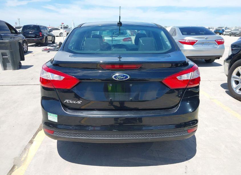 Photo 16 of 2014 Ford Focus S (VIN 1FADP3E29EL231869)