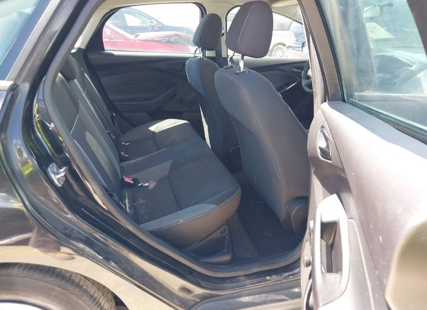 Photo 8 of 2014 Ford Focus S (VIN 1FADP3E29EL231869)