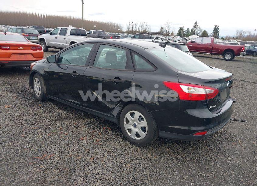 Photo 3 of 2014 Ford Focus S (VIN 1FADP3E29EL312371)