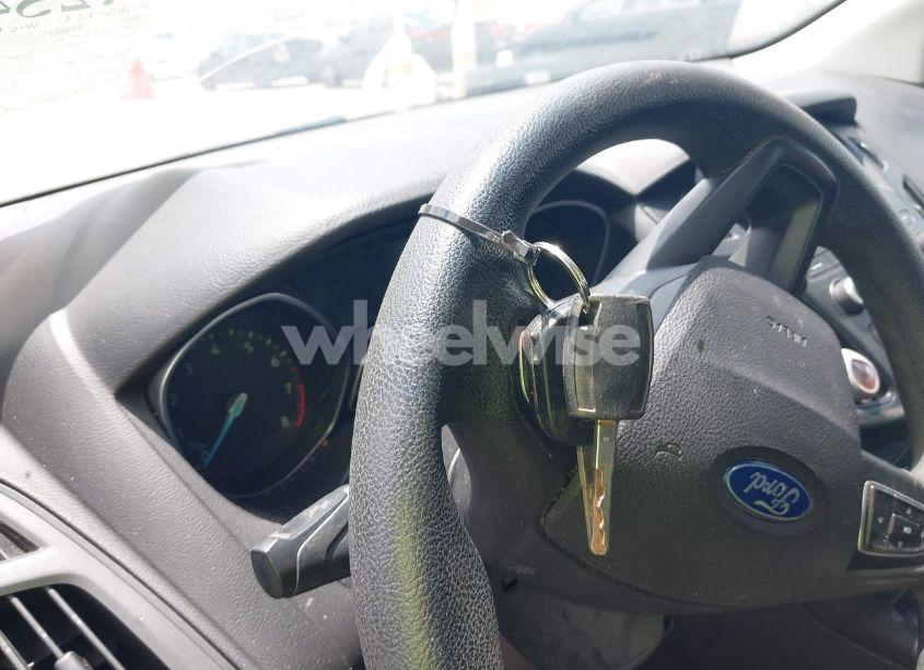 Photo 11 of 2015 Ford Focus S (VIN 1FADP3E29FL210652)