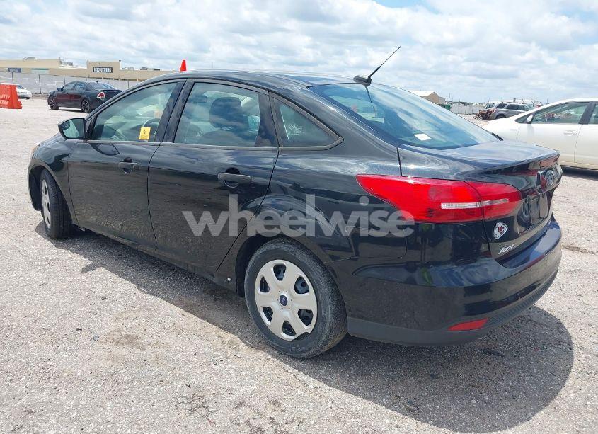 Photo 3 of 2015 Ford Focus S (VIN 1FADP3E29FL210652)