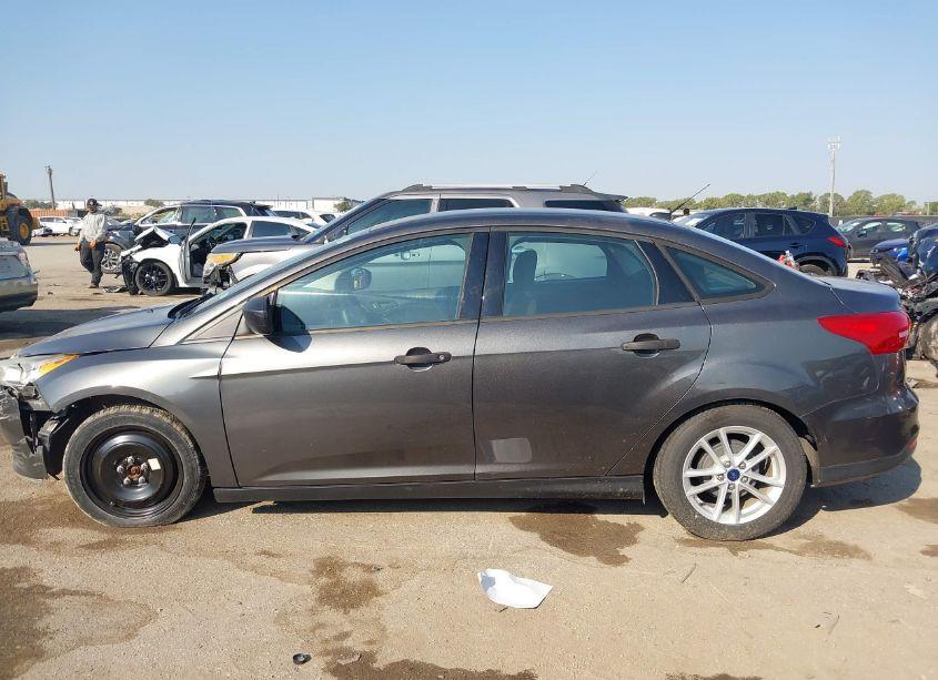 Photo 14 of 2015 Ford Focus S (VIN 1FADP3E29FL232358)