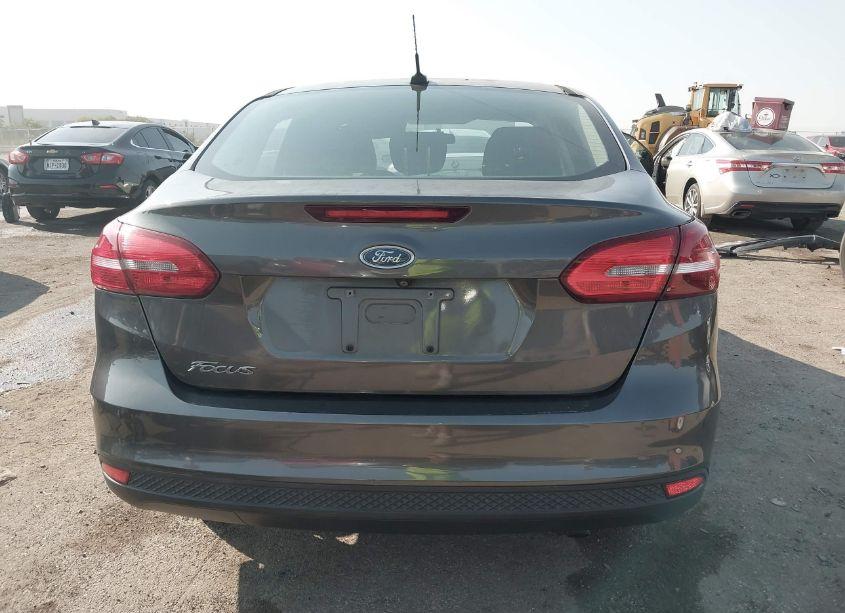 Photo 16 of 2015 Ford Focus S (VIN 1FADP3E29FL232358)