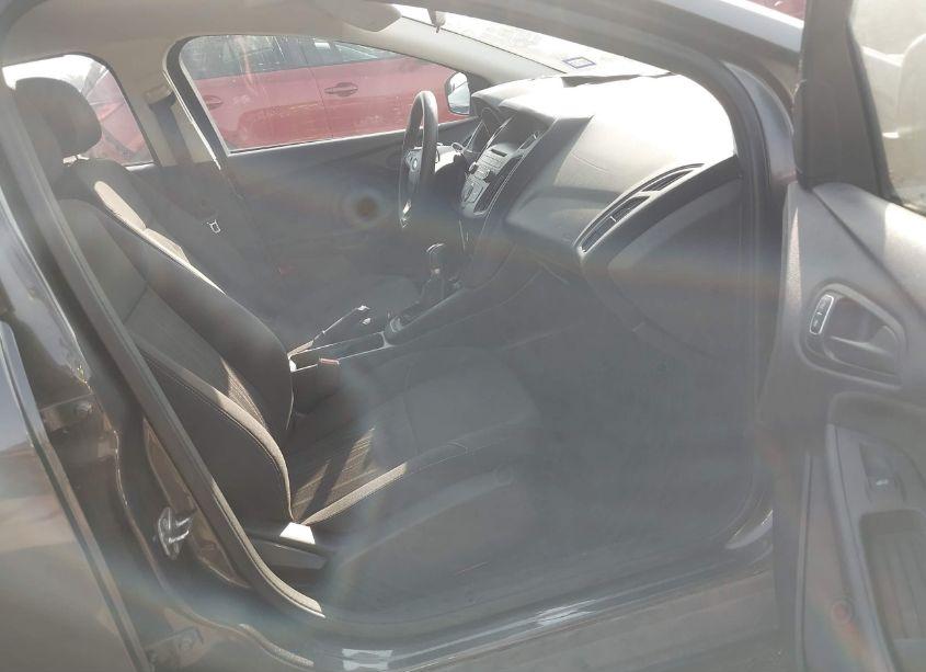 Photo 5 of 2015 Ford Focus S (VIN 1FADP3E29FL232358)