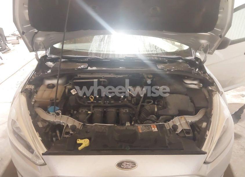 Photo 10 of 2015 Ford Focus S (VIN 1FADP3E29FL382180)