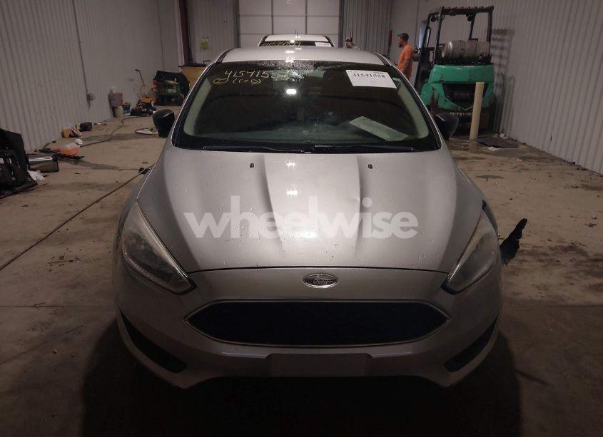Photo 12 of 2015 Ford Focus S (VIN 1FADP3E29FL382180)