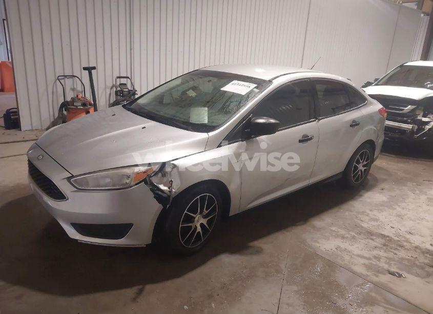Photo 2 of 2015 Ford Focus S (VIN 1FADP3E29FL382180)
