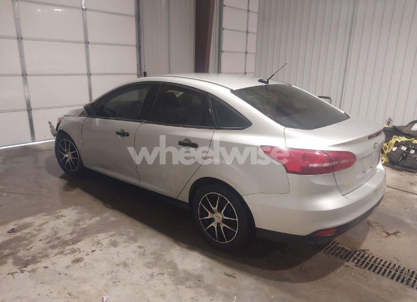 Photo 3 of 2015 Ford Focus S (VIN 1FADP3E29FL382180)
