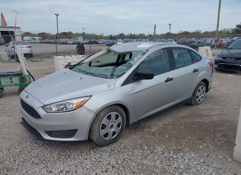 Photo 2 of 2016 Ford Focus S (VIN 1FADP3E29GL368510)