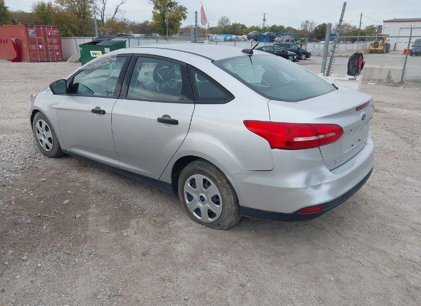 Photo 3 of 2016 Ford Focus S (VIN 1FADP3E29GL368510)