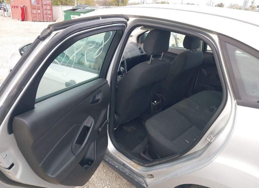 Photo 8 of 2016 Ford Focus S (VIN 1FADP3E29GL368510)