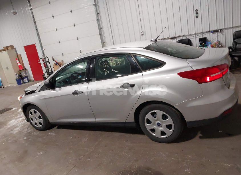 Photo 14 of 2017 Ford Focus S (VIN 1FADP3E29HL258106)