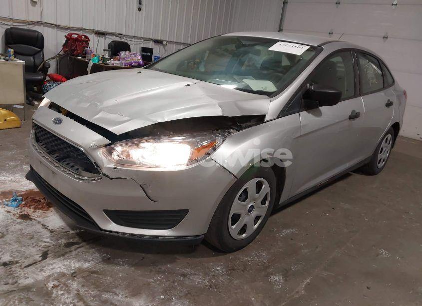 Photo 2 of 2017 Ford Focus S (VIN 1FADP3E29HL258106)