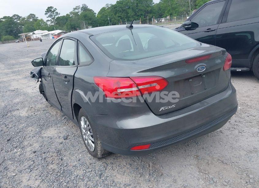 Photo 3 of 2017 Ford Focus S (VIN 1FADP3E29HL262169)