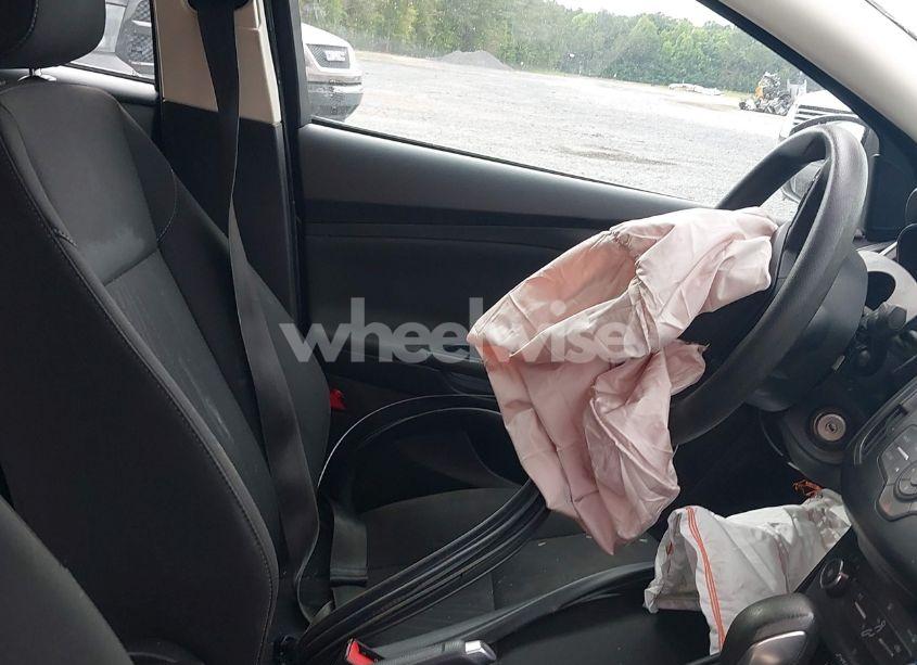 Photo 5 of 2017 Ford Focus S (VIN 1FADP3E29HL262169)