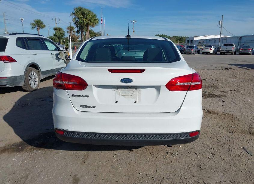 Photo 16 of 2017 Ford Focus S (VIN 1FADP3E29HL282390)