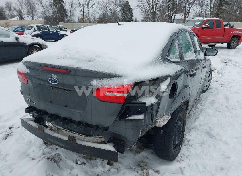 Photo 6 of 2017 Ford Focus S (VIN 1FADP3E29HL326825)