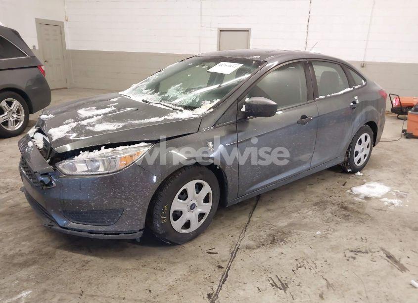 Photo 2 of 2018 Ford Focus S (VIN 1FADP3E29JL209705)