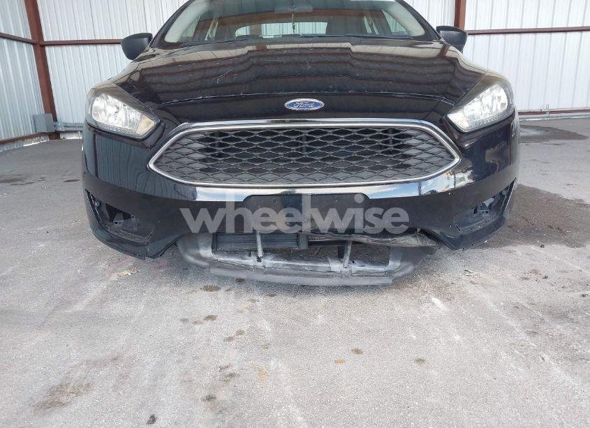 Photo 6 of 2018 Ford Focus S (VIN 1FADP3E29JL263991)